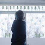 dziecko okno takie tiki